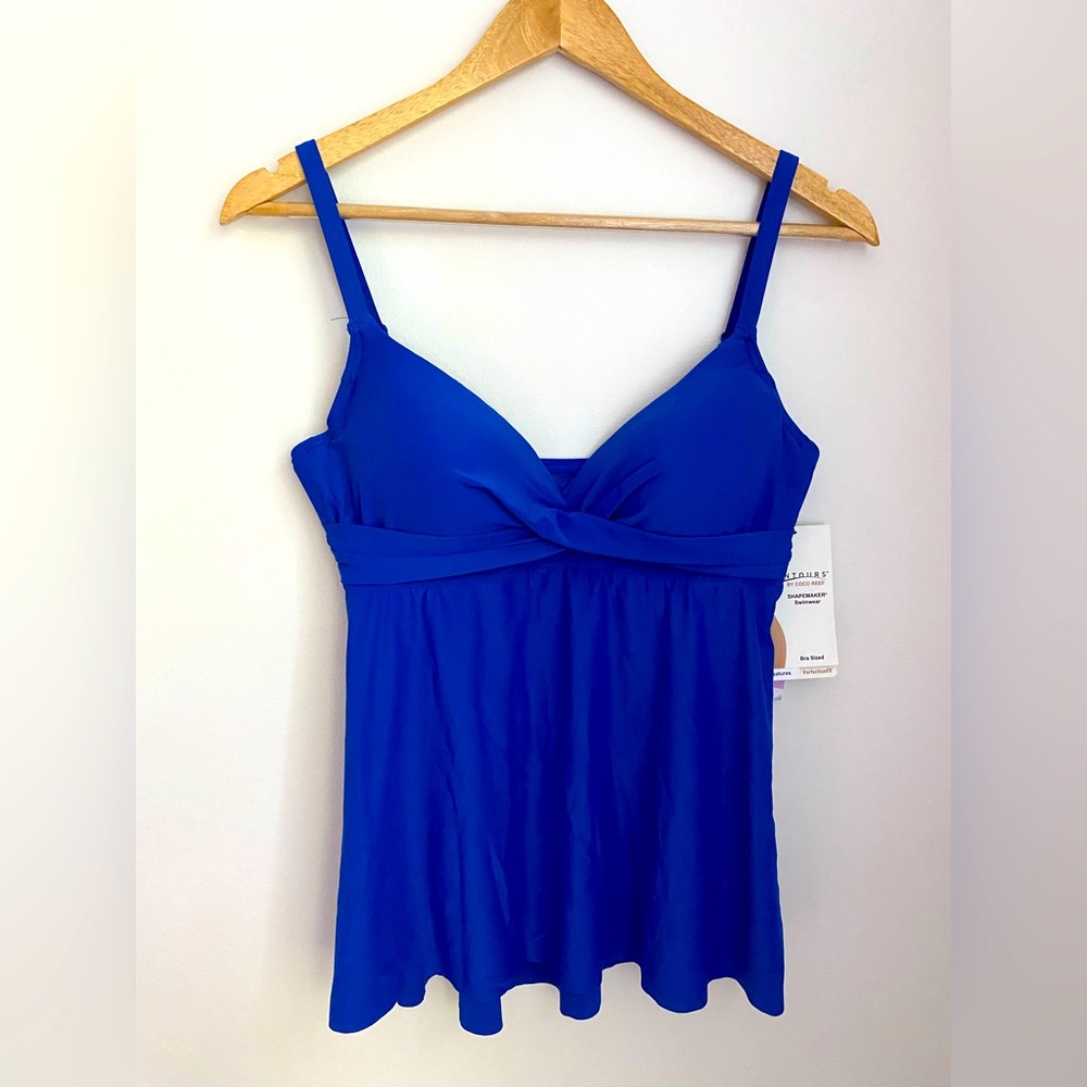 (SOLD) NWT Contours by Coco Reef Swim Top, Size 8/32C
